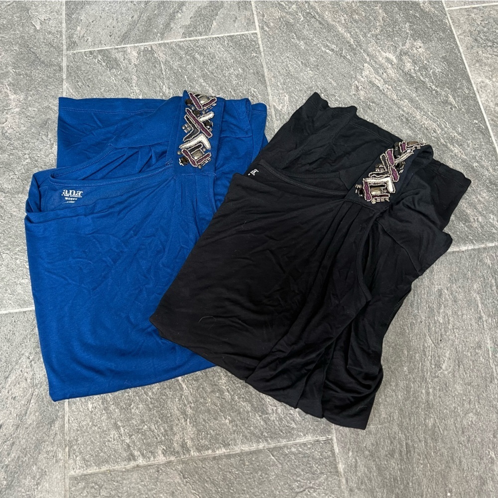 a.n.a Woman Lot Of 2 Plus Size Beaded Tops Size 1X Short Sleeve Black & Blue Y2K